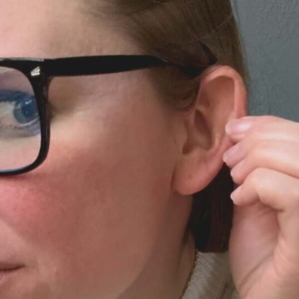 how to know which ear acupressure point to use